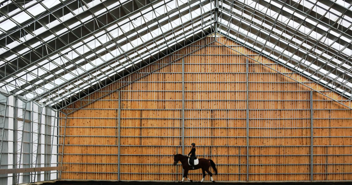 9,000 sq ft riding arena