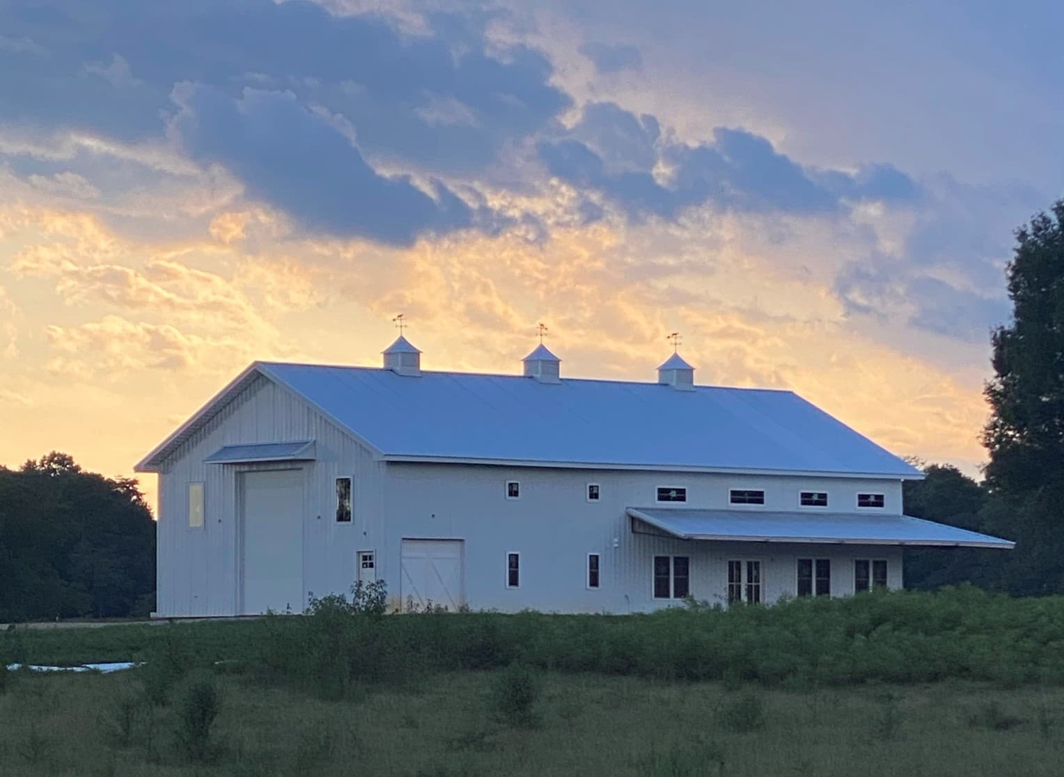 Southern barndominium front view