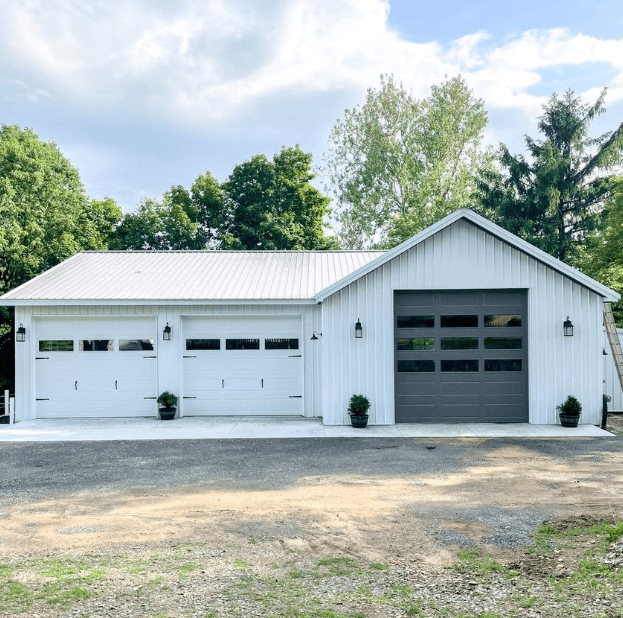 Parkwood garage landscape